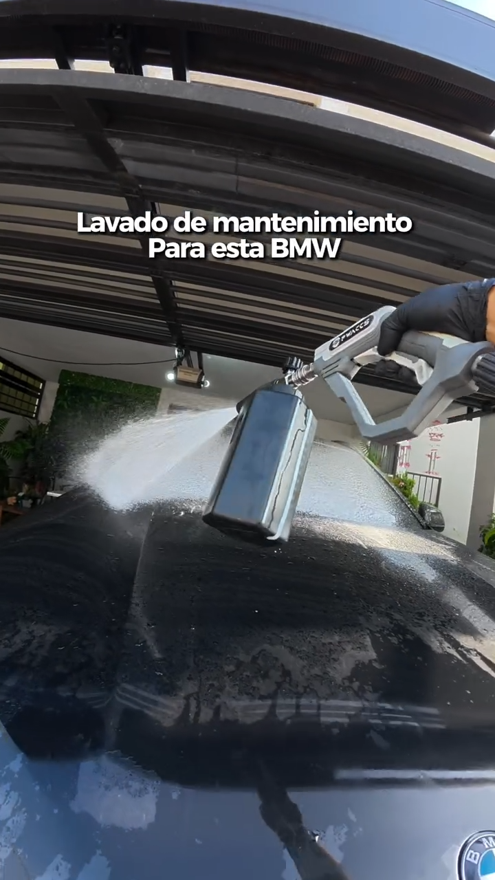 prelavado y descontamincación de camioneta bmw car detailing